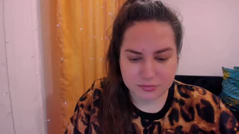 Snapshot of _madalexa_ chatting on February 5, 2:05 pm Alexa online show from February 5, 2:05 pm