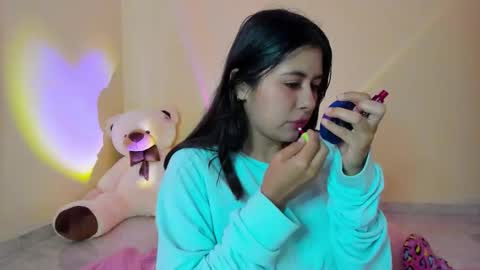 Snapshot of _maiahairy_ chatting on October 12, 1:02 pm Maia online show from October 12, 1:02 pm