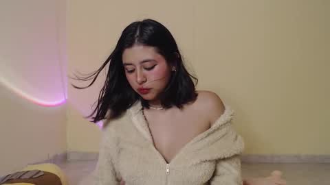 Snapshot of _maiahairy_ chatting on February 25, 1:10 pm Maia online show from February 25, 1:10 pm