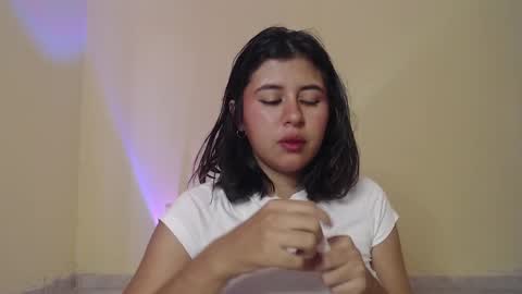 Snapshot of _maiahairy_ chatting on February 16, 1:27 pm Maia online show from February 16, 1:27 pm