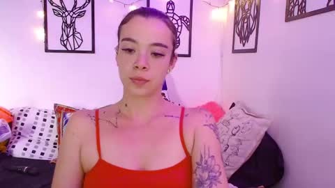 Snapshot of _marcela_wi chatting on December 18, 10:13 pm Marce online show from December 18, 10:13 pm