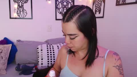 Snapshot of _marcela_wi chatting on March 5, 7:28 pm Marce online show from March 5, 7:28 pm
