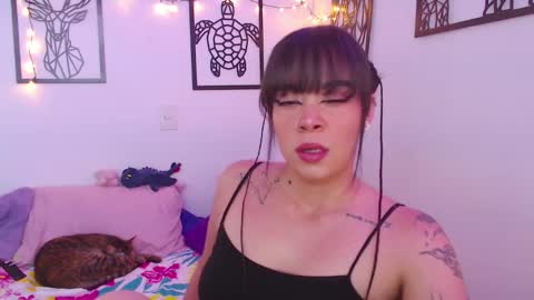 Snapshot of _marcela_wi chatting on February 18, 7:43 pm Marce online show from February 18, 7:43 pm