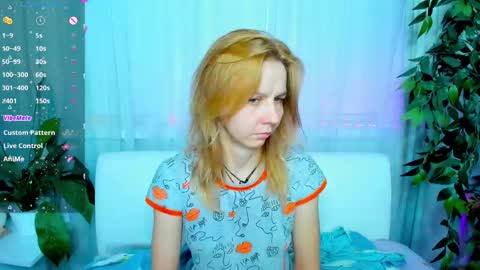 Snapshot of _mari_so chatting on January 27, 2:10 am Scarlett online show from January 27, 2:10 am