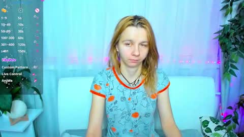 Snapshot of _mari_so chatting on February 11, 2:25 am Scarlett online show from February 11, 2:25 am