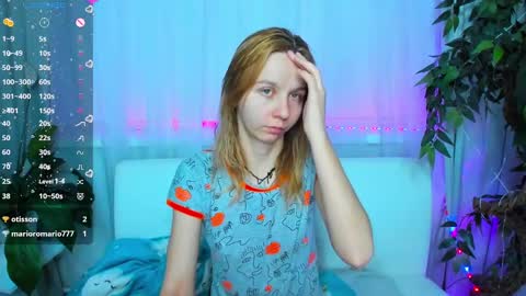 Snapshot of _mari_so chatting on February 7, 1:47 am Scarlett online show from February 7, 1:47 am