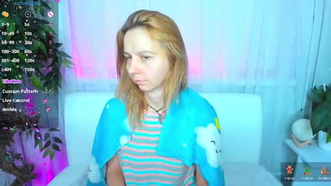 Snapshot of _mari_so chatting on March 1, 2:15 am Scarlett online show from March 1, 2:15 am