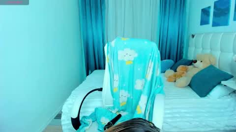 Snapshot of _mari_so chatting on October 11, 9:58 am Scarlett online show from October 11, 9:58 am