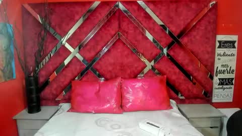 _mariana_1 online show from January 19, 4:33 am