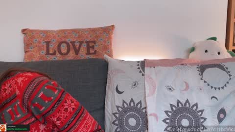 Meg online show from March 8, 2:54 pm