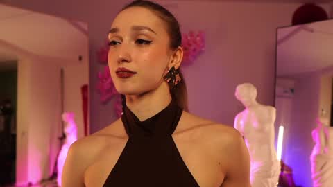 Snapshot of _meganmeow_ chatting on February 7, 9:58 pm Thursday - start 300 GMT online show from February 7, 9:58 pm