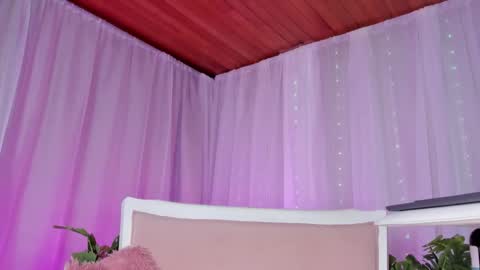 mia online show from October 28, 12:16 am