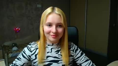 Melanie online show from December 20, 11:58 am