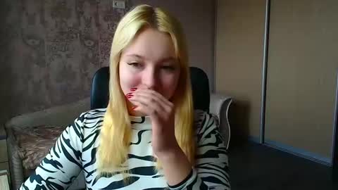 Melanie online show from March 25, 11:57 am