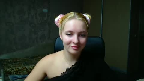 Melanie online show from December 5, 12:50 pm