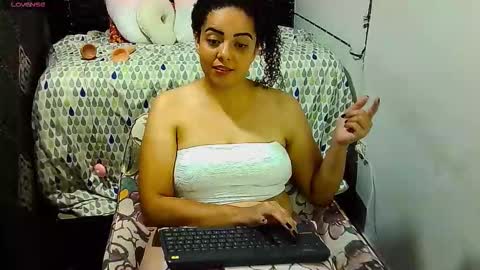 _milf_naughty online show from November 30, 2:38 am