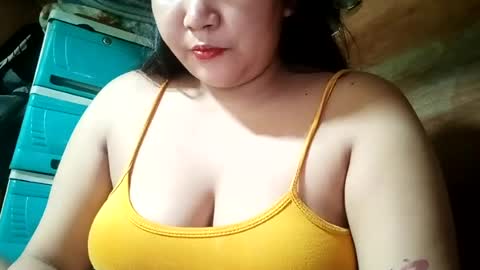 _milkytitsmomxx_ online show from June 13, 6:49 pm