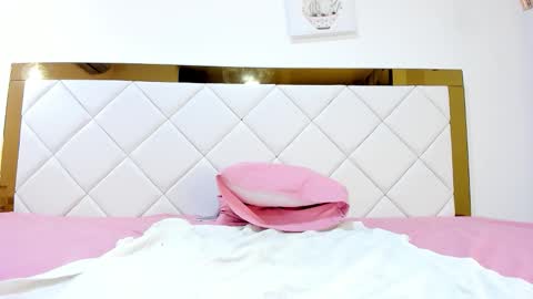 Snapshot of _millycute18 chatting on September 24, 4:39 pm Milly online show from September 24, 4:39 pm
