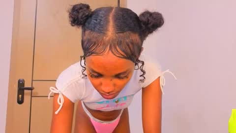 Mimi online show from April 9, 6:19 am