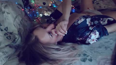 Can you guess online show from February 3, 2:53 am