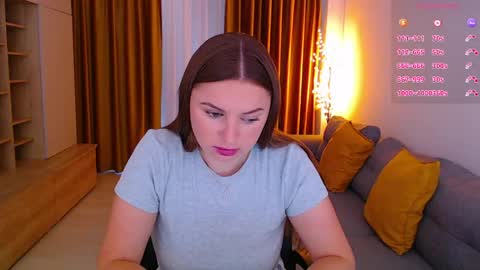 Mia online show from June 8, 6:36 am
