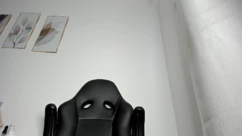 _molly_rosse_ online show from July 28, 12:01 pm