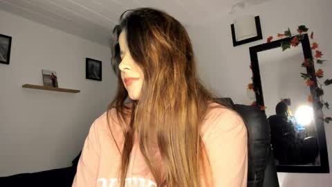     liaaa 4u online show from December 2, 11:38 pm