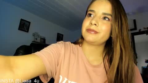     liaaa 4u online show from December 27, 9:54 pm