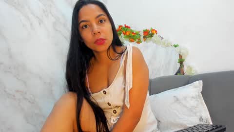 Snapshot of _nanny_1 chatting on December 21, 10:19 pm Nanny online show from December 21, 10:19 pm
