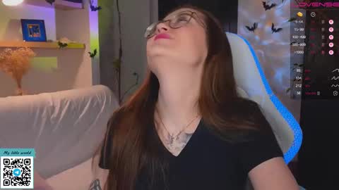 Mia with a big heart  online show from November 14, 2:00 am