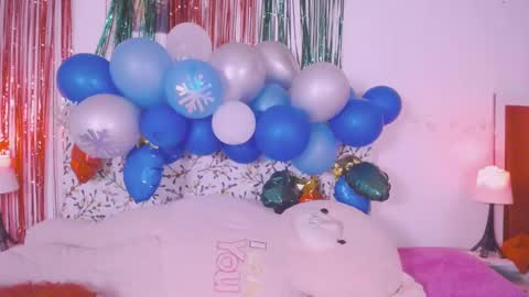 Snapshot of _niiky chatting on December 26, 12:38 pm niiky online show from December 26, 12:38 pm