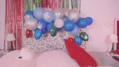 Snapshot of _niiky chatting on December 20, 12:16 pm niiky online show from December 20, 12:16 pm