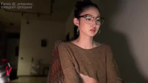 Mikayla online show from March 28, 12:33 am