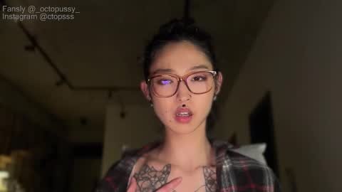 Mikayla online show from March 31, 12:32 am