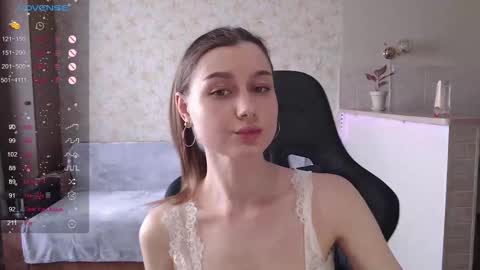 Lili online show from March 6, 10:52 am