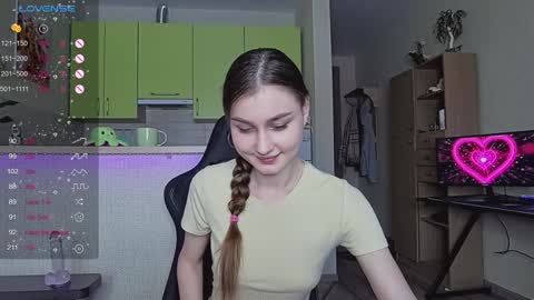 Lili online show from December 15, 10:39 am