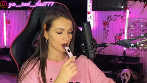 -RED HAT- online show from April 7, 6:32 pm