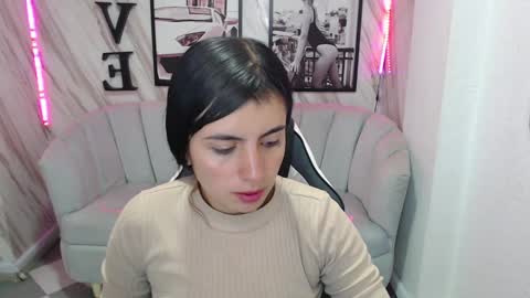Snapshot of _samantha_b chatting on January 18, 12:47 pm Samantha online show from January 18, 12:47 pm