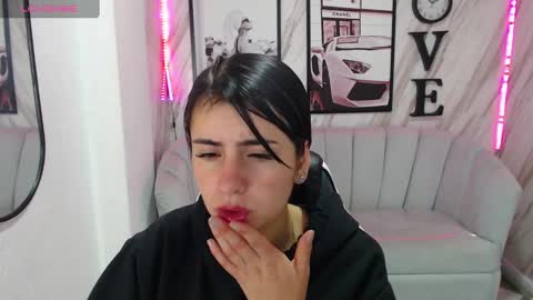 Snapshot of _samantha_b chatting on March 5, 1:06 pm Samantha online show from March 5, 1:06 pm