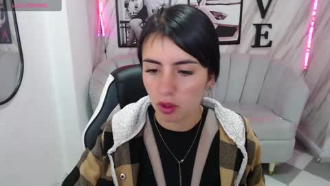 Snapshot of _samantha_b chatting on March 7, 1:07 pm Samantha online show from March 7, 1:07 pm