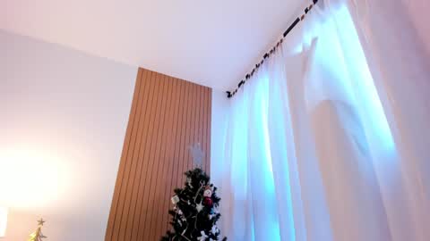 Sam   --- next stream 2 dic. online show from December 20, 8:45 pm