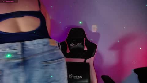  SantaLove  online show from May 15, 11:29 pm
