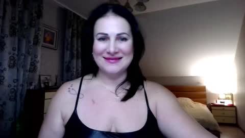 Sara online show from December 5, 11:55 am