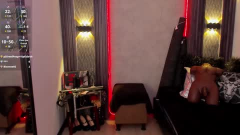 Snapshot of _selene_red chatting on January 25, 2:47 am Selene online show from January 25, 2:47 am