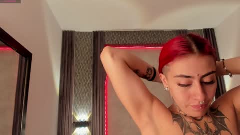 Snapshot of _selene_red chatting on January 25, 4:20 pm Selene online show from January 25, 4:20 pm