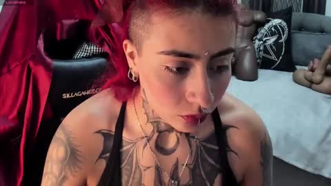 Snapshot of _selene_red chatting on March 9, 4:44 pm Selene online show from March 9, 4:44 pm
