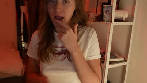 Lia online show from October 20, 6:55 pm