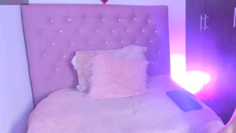 _sexbunny_ online show from February 13, 6:20 am