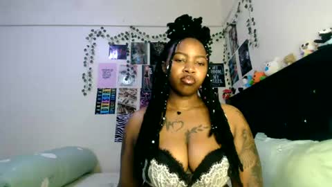 Abbie online show from August 8, 7:11 pm