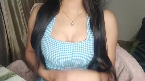 _shalini_0 online show from January 15, 5:08 pm
